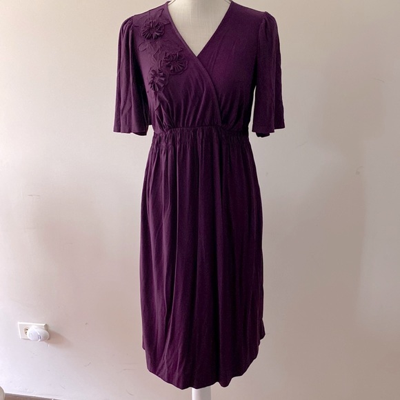 🌹Motherhood Maternity women’s purple nursing dress, bell s/s elastic waist S/P - Picture 1 of 15